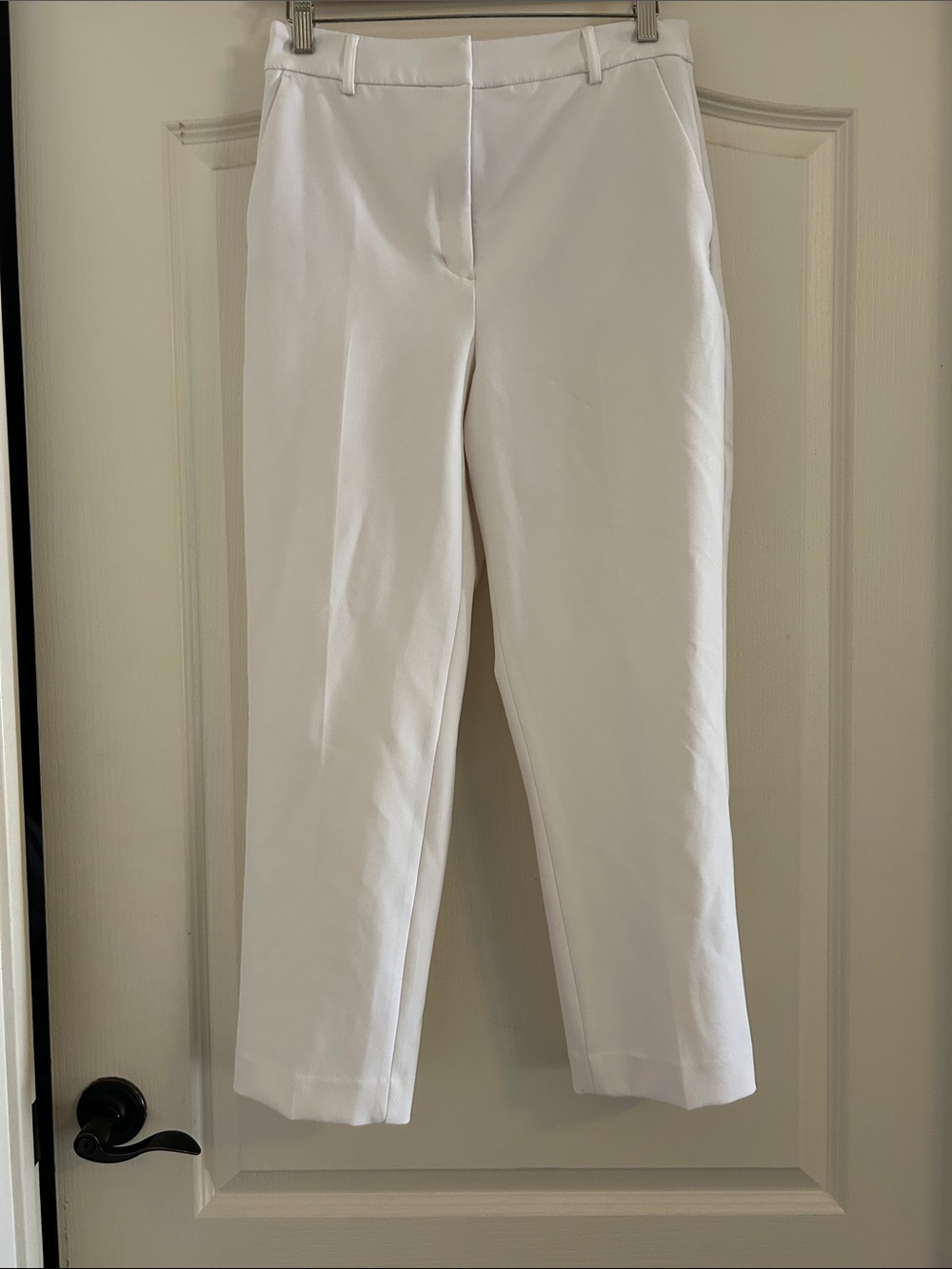 Women's Express White Straight-Leg Cropped Pants